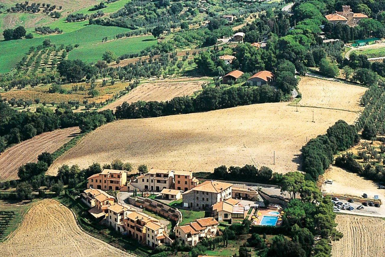 Villaggio Residence La Pieve Di Pomaia Exteriör bild