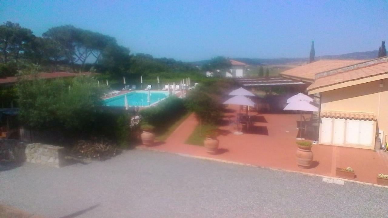 Villaggio Residence La Pieve Di Pomaia Exteriör bild