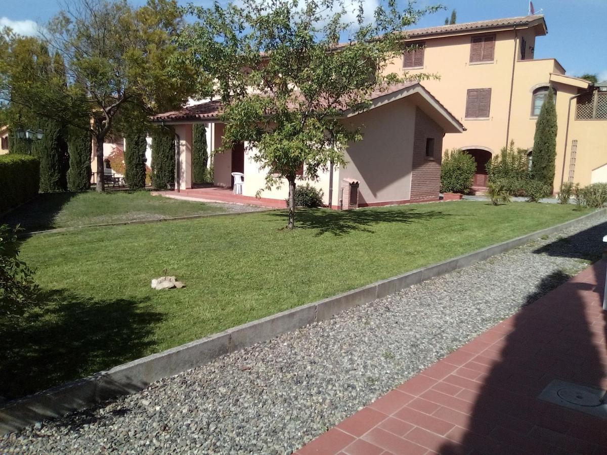 Villaggio Residence La Pieve Di Pomaia Exteriör bild